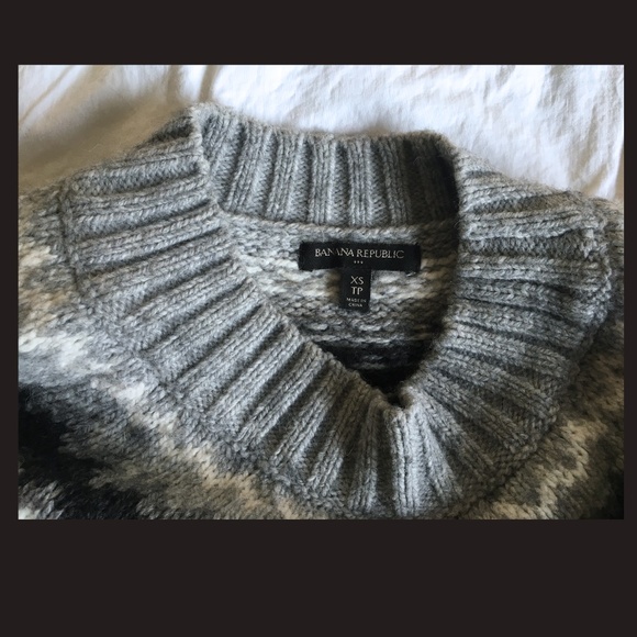Banana Republic cozy sweater. XS. - Picture 2 of 2